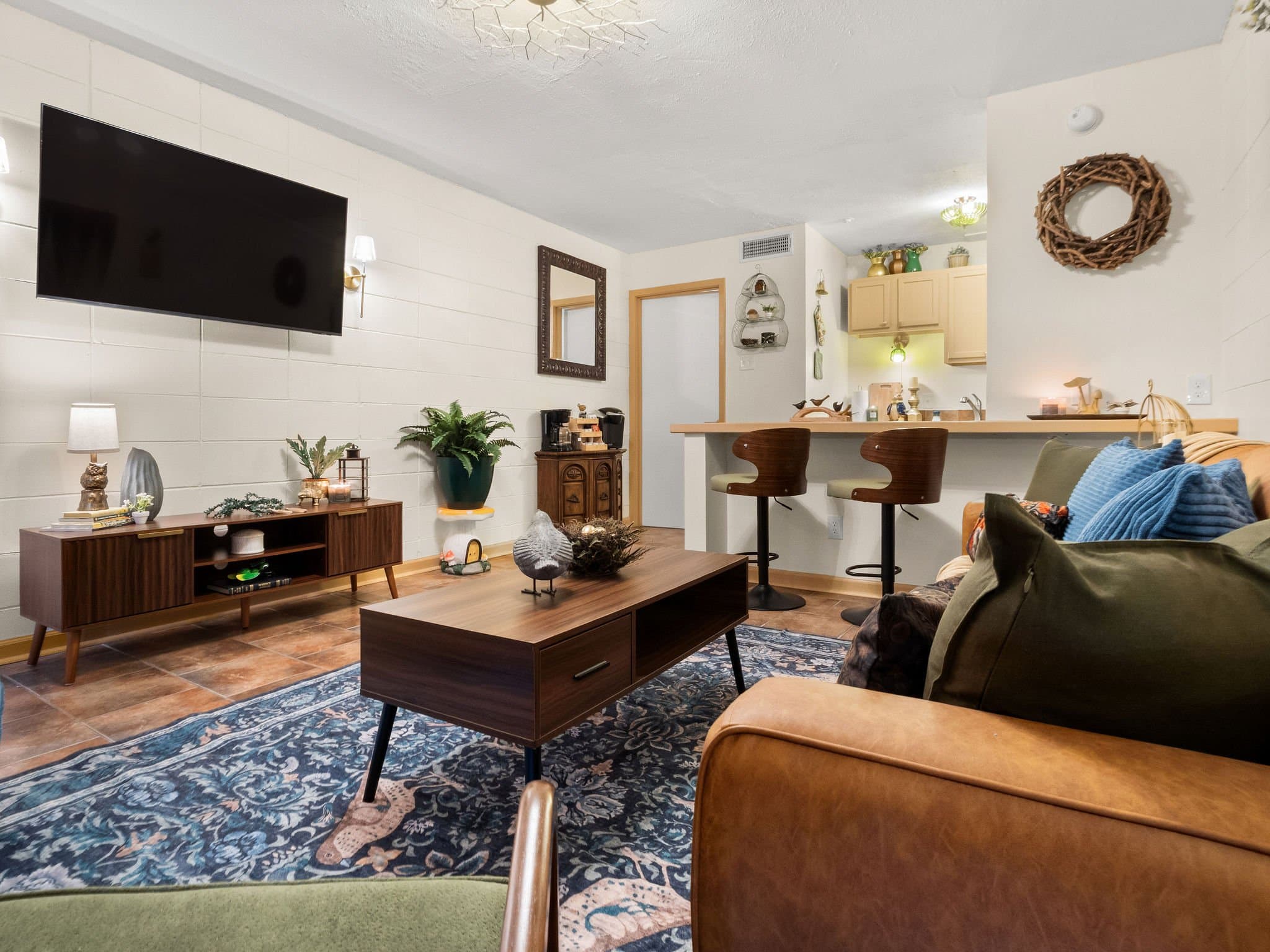Lake Charles Apartment: 710 Iris St
