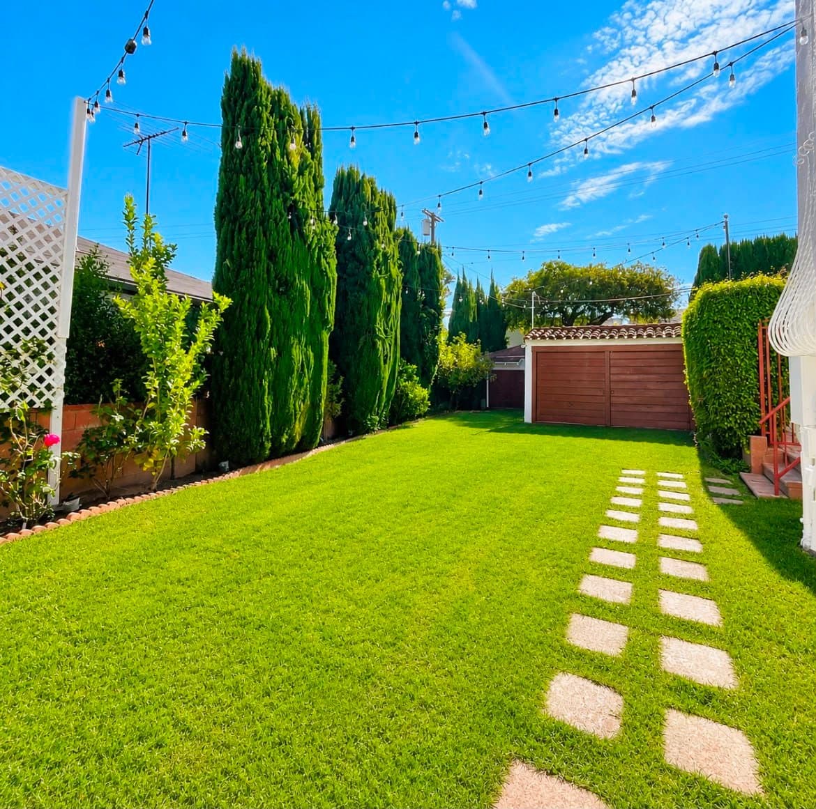 Los Angeles House: 10606 Ohio Avenue
