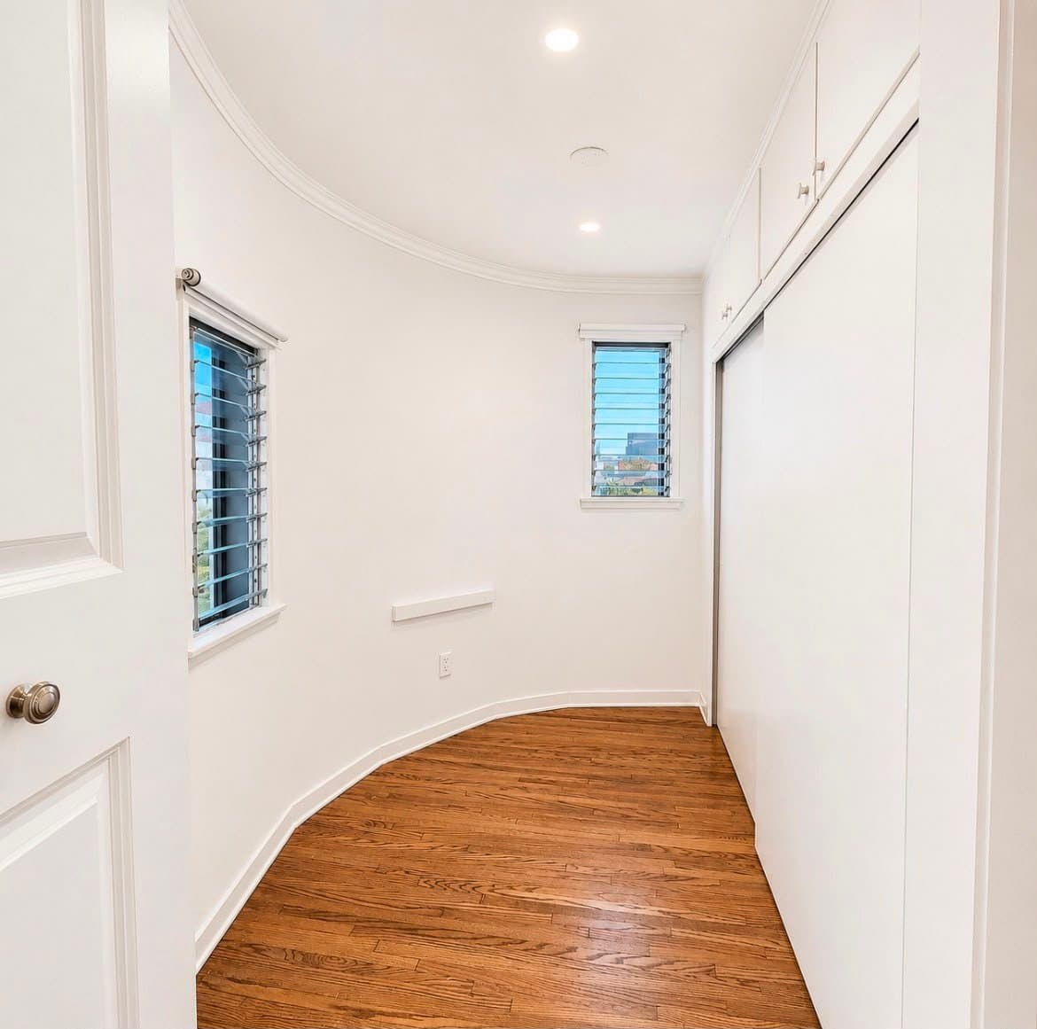 Los Angeles House: 10606 Ohio Avenue