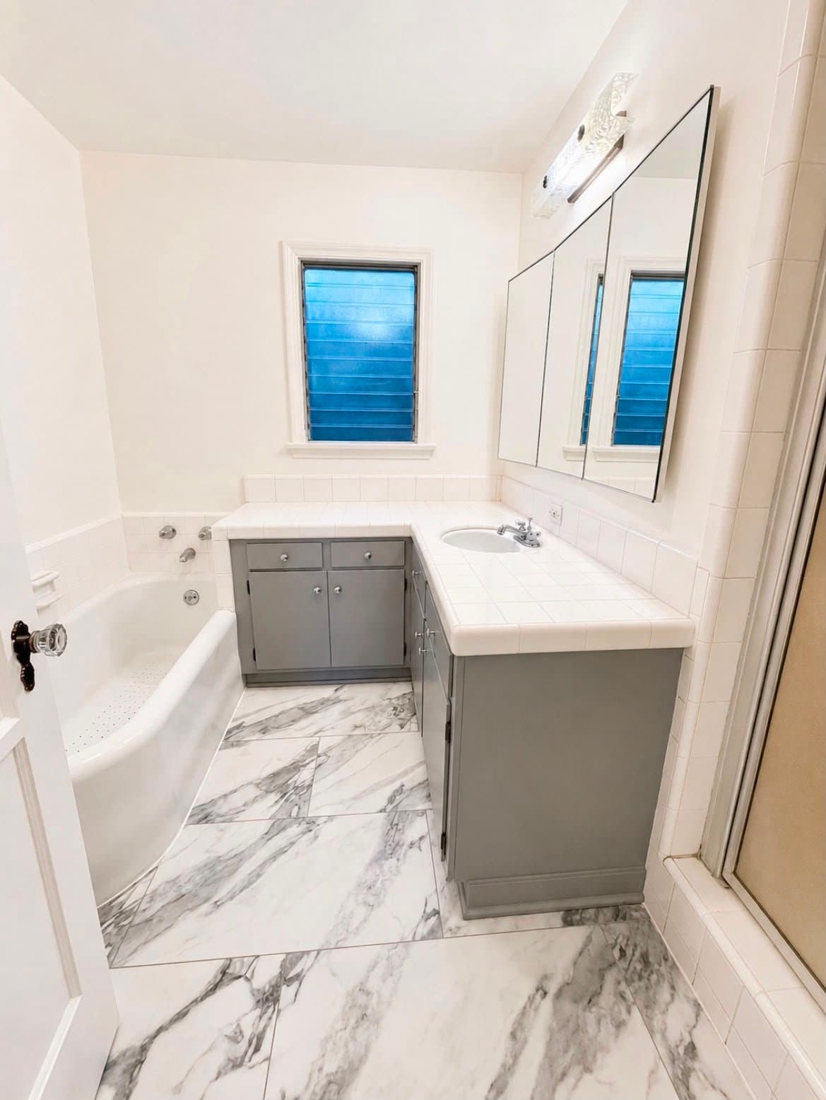 Los Angeles House: 10606 Ohio Avenue