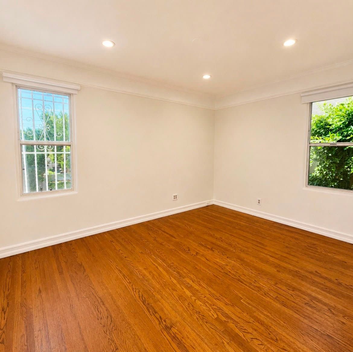 Los Angeles House: 10606 Ohio Avenue