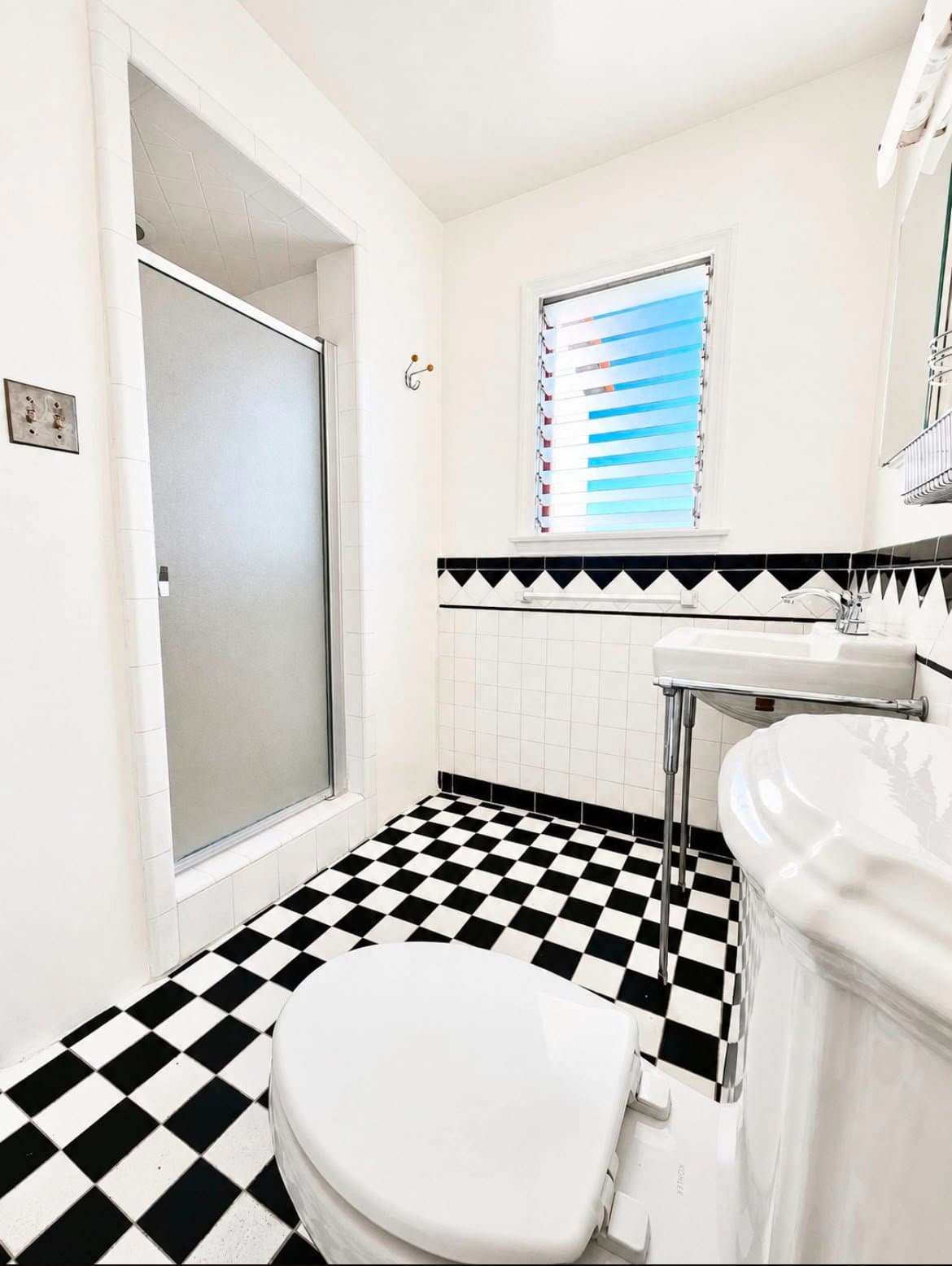 Los Angeles House: 10606 Ohio Avenue