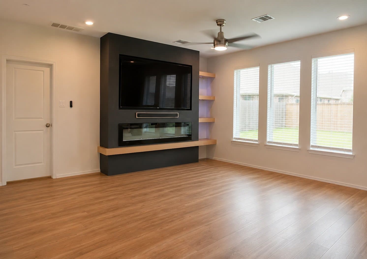 New Caney House: 19118 Pegara Manor Dr