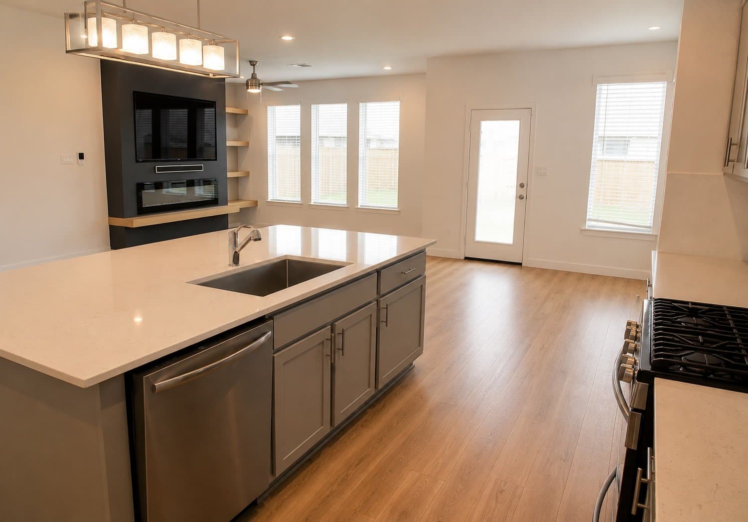 New Caney House: 19118 Pegara Manor Dr