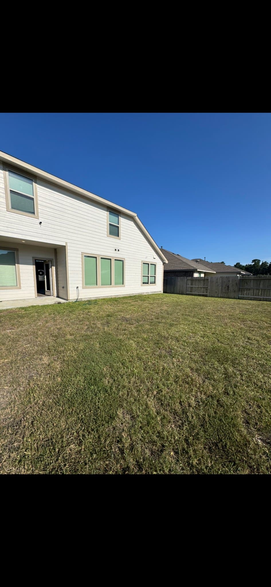 New Caney House: 19118 Pegara Manor Dr