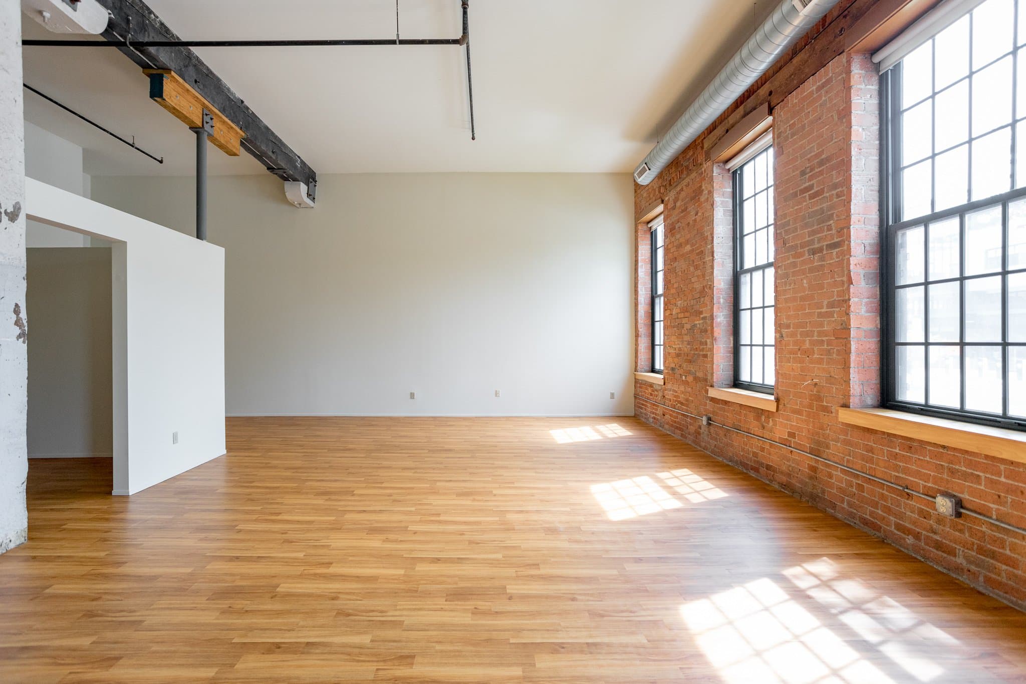 Detroit Apartment: 6200 2nd Ave