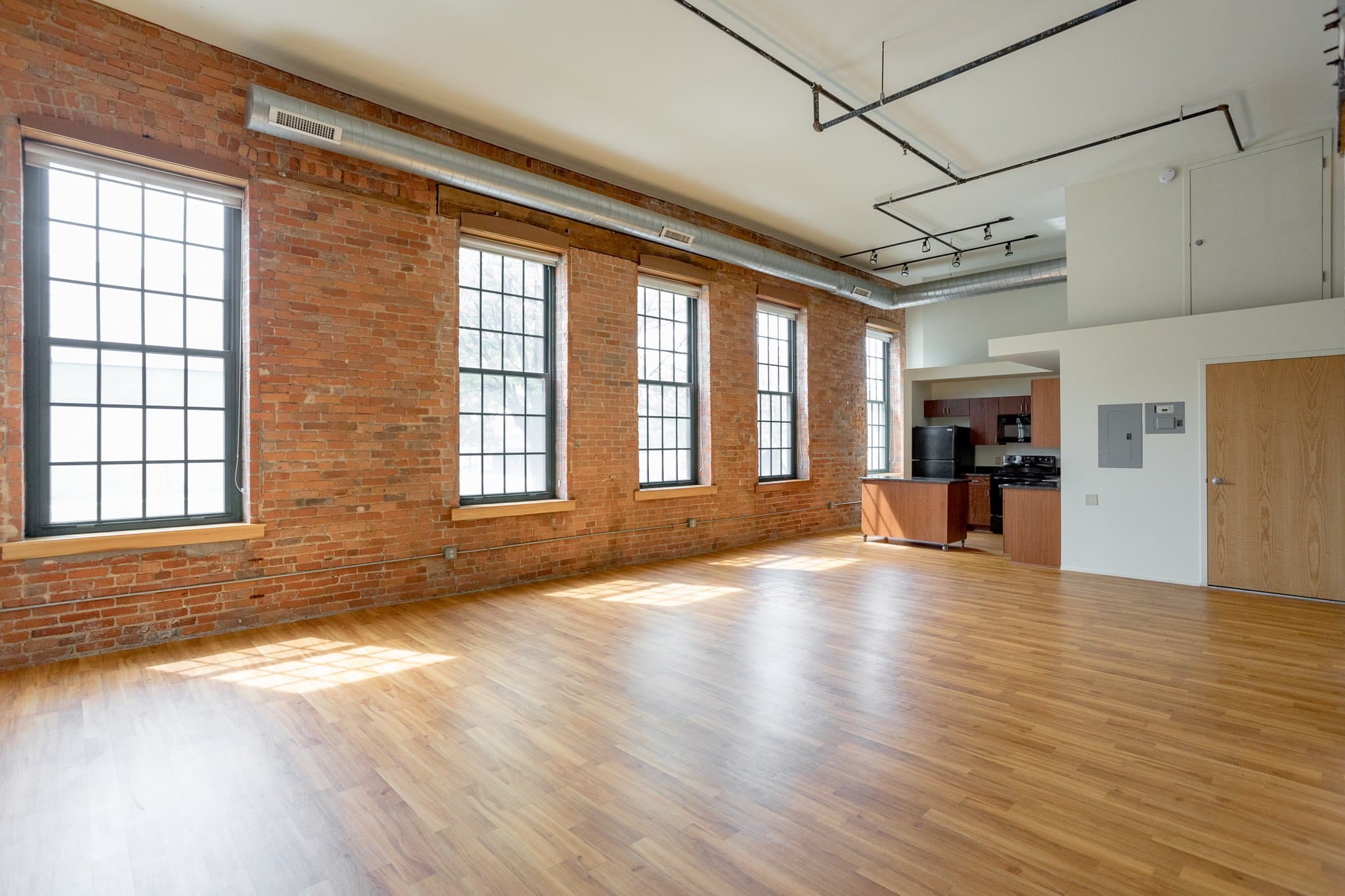 Detroit Apartment: 6200 2nd Ave