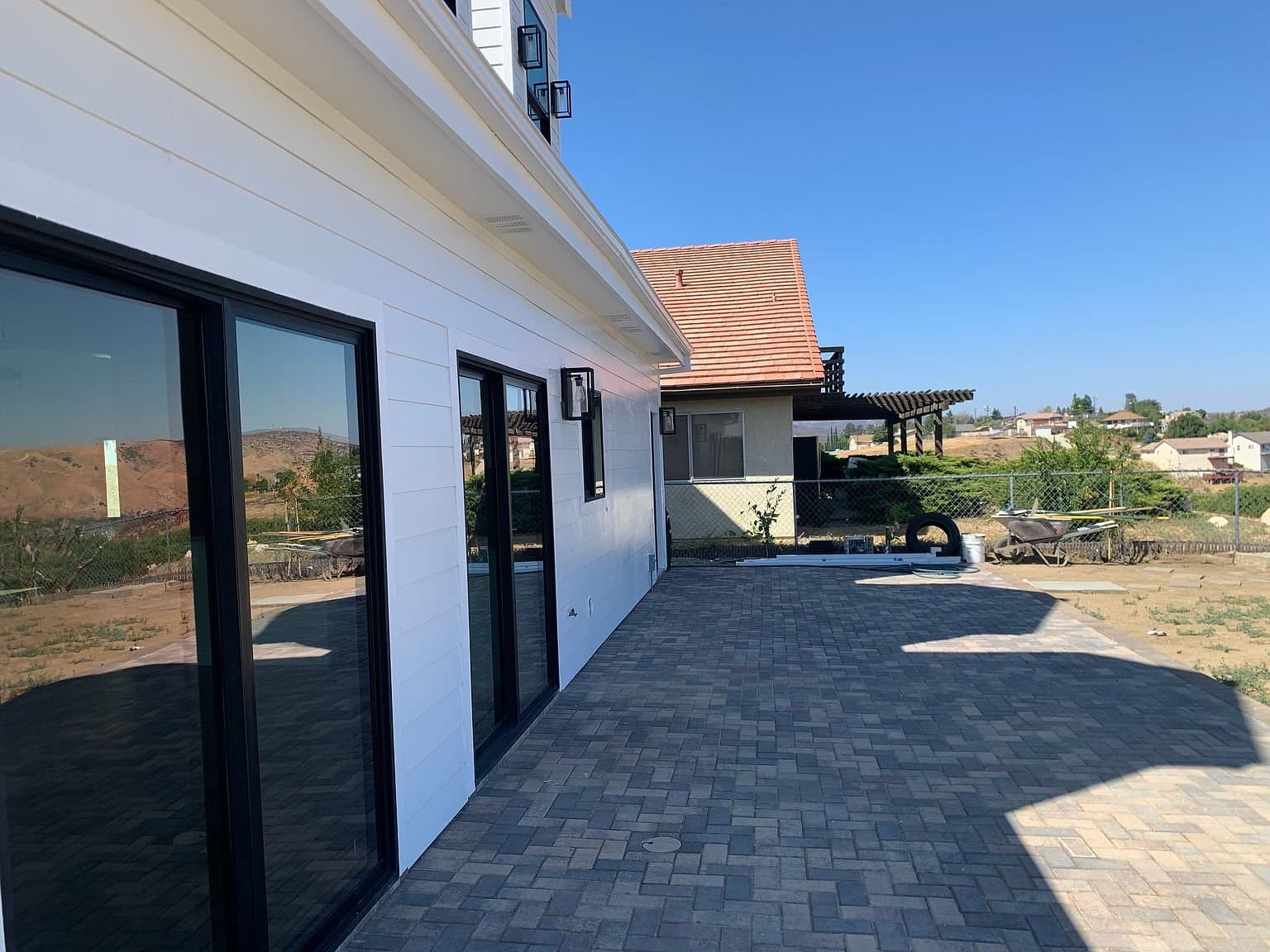 Lake Hughes House: 14425 Hardtree Drive