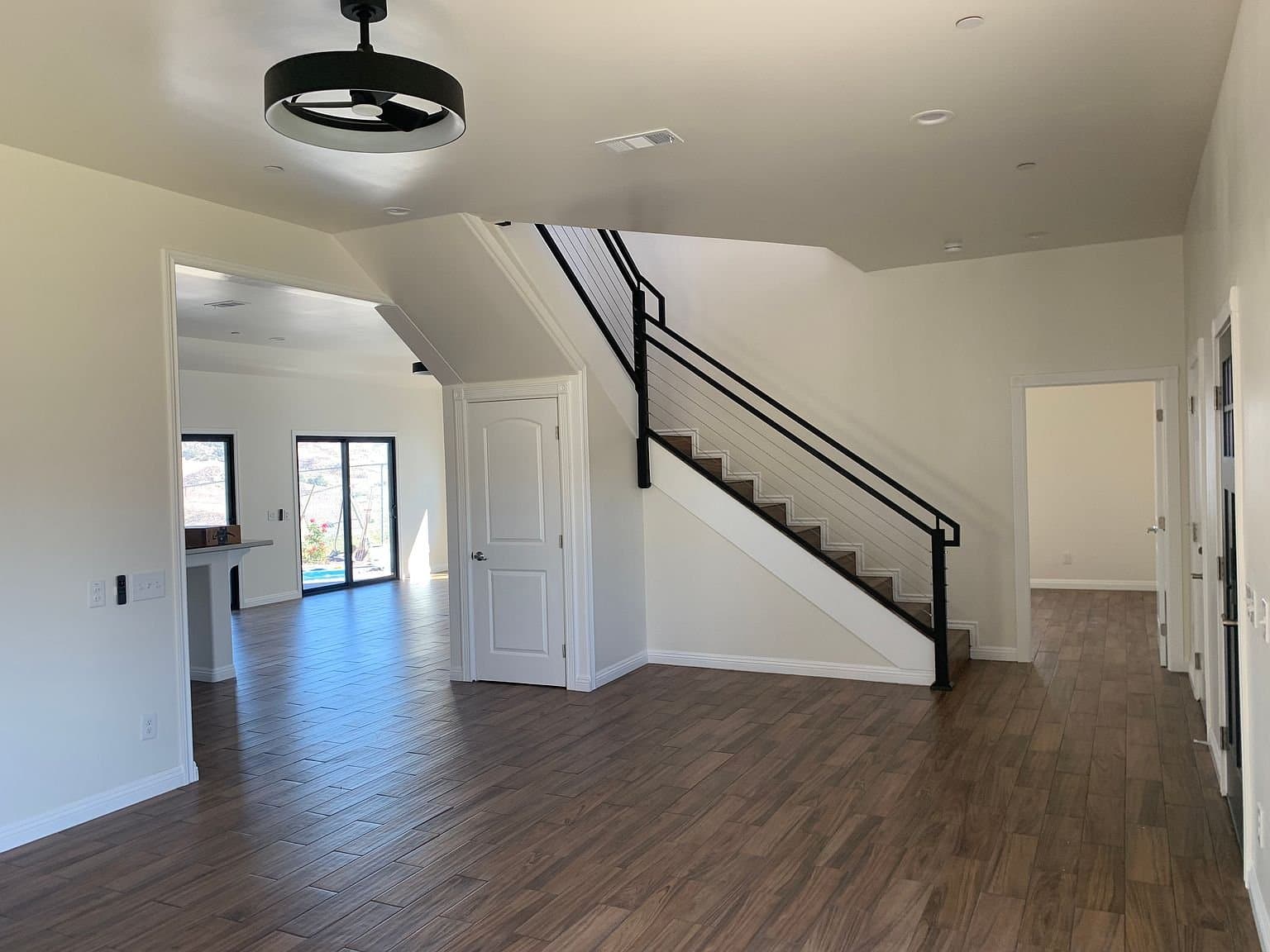 Lake Hughes House: 14425 Hardtree Drive