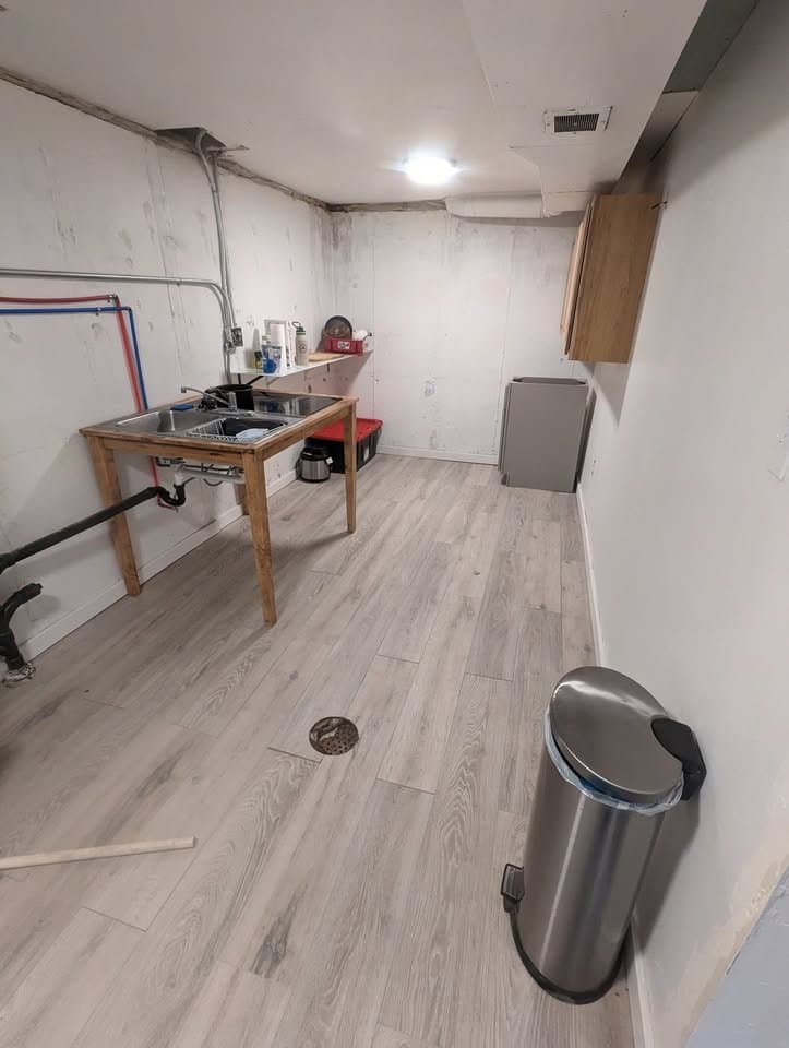 CEDAR CITY Apartment: 885 Spruce St