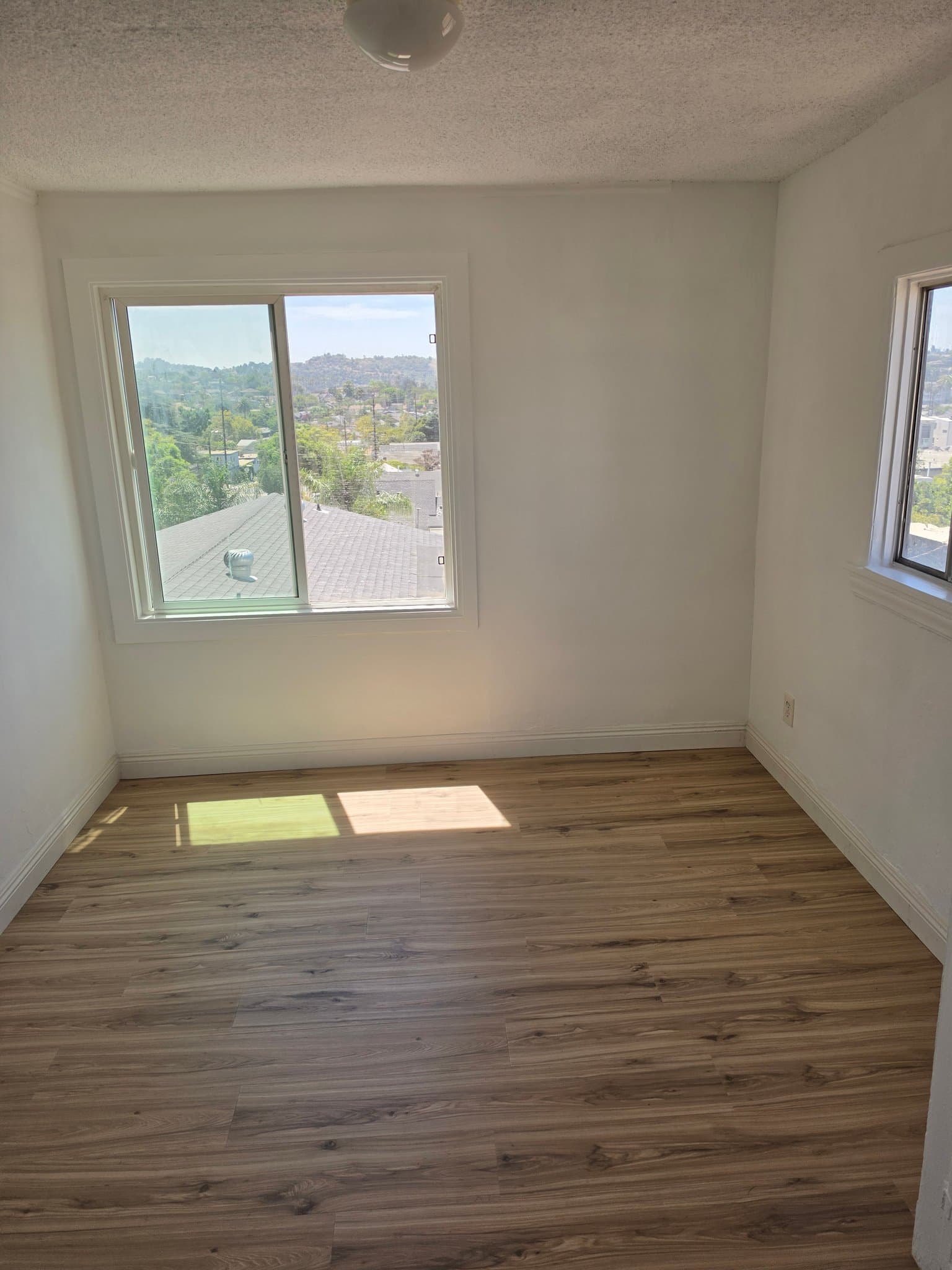 Los Angeles Multiplex: 1105 Nolden St