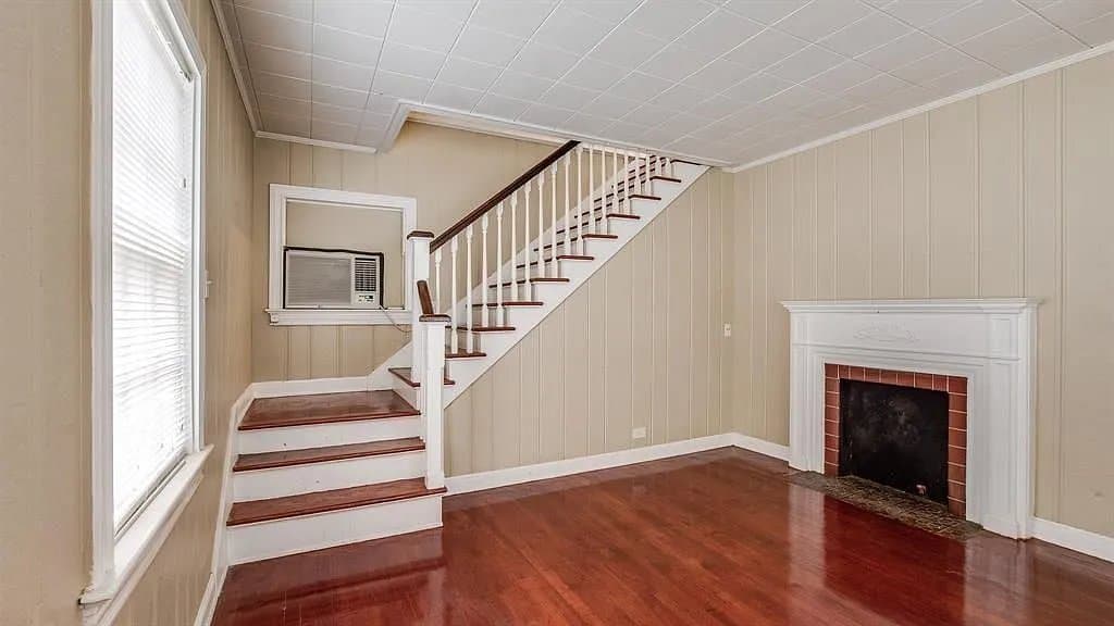 Houston Multiplex: 1719 Fourcade Street