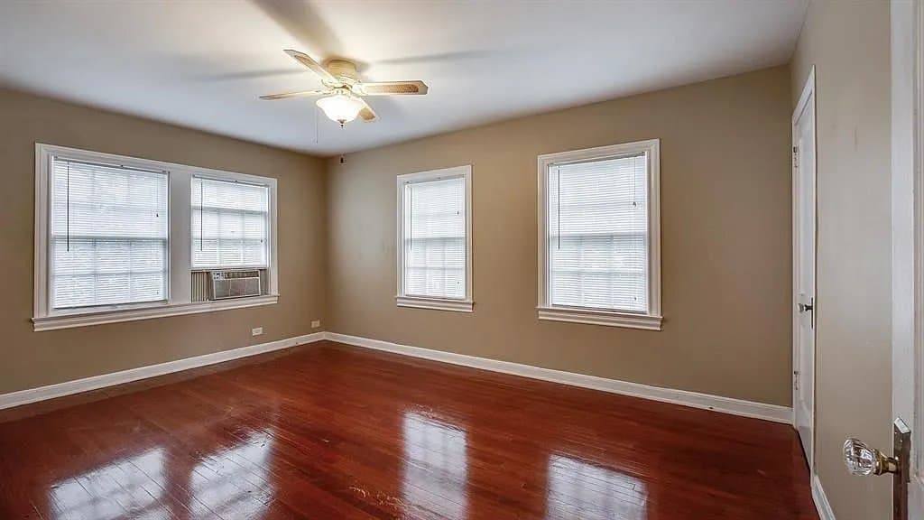 Houston Multiplex: 1719 Fourcade Street