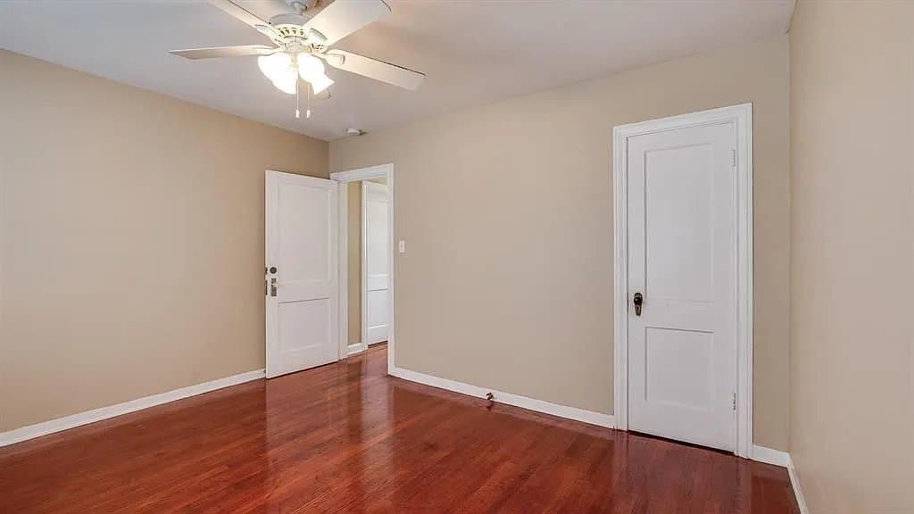 Houston Multiplex: 1719 Fourcade Street