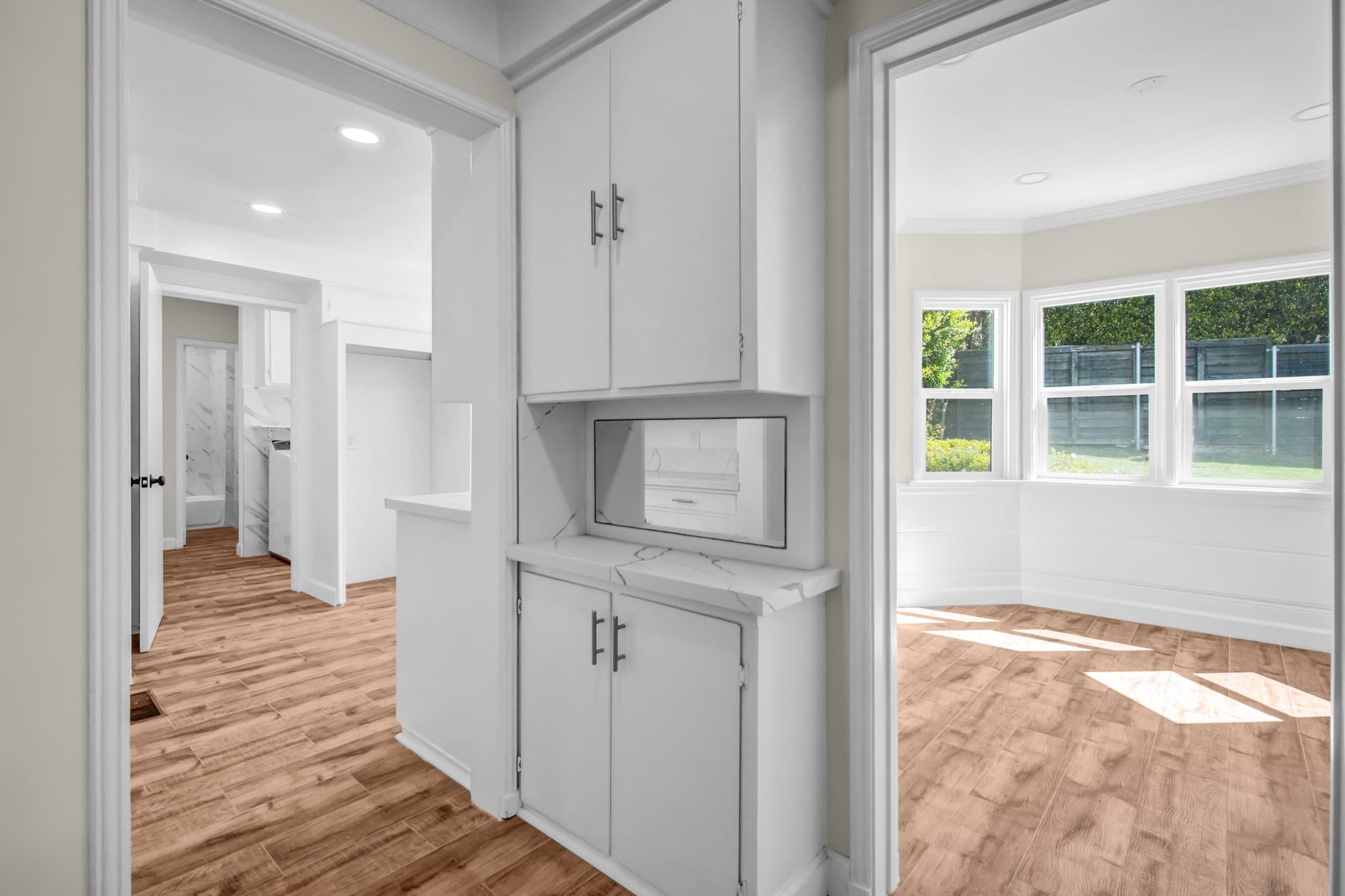 Los Angeles House: 414 Hilgard Ave