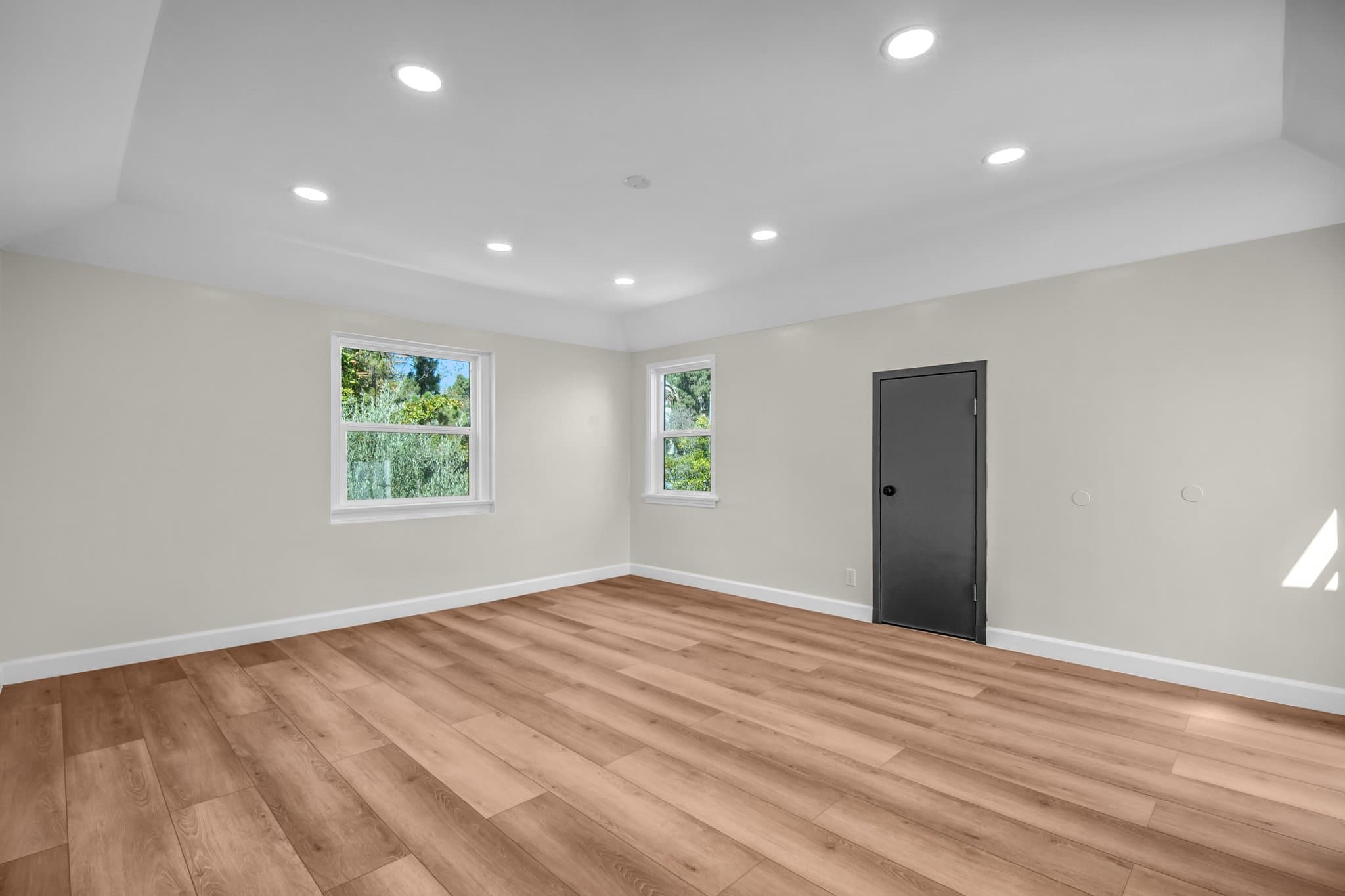 Los Angeles House: 414 Hilgard Ave