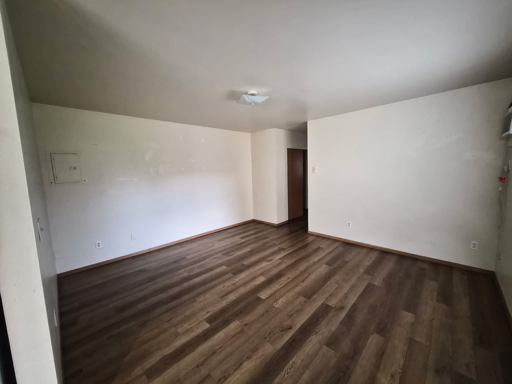 Granger Apartment: 301 E 3rd Street