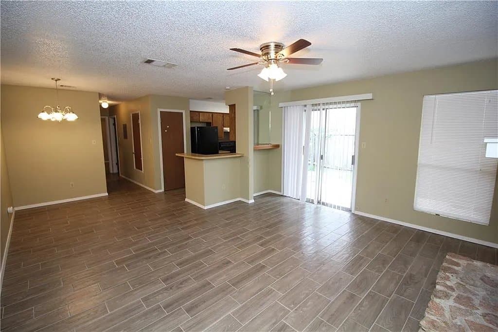 Austin Multiplex: 11438 Ptarmigan Drive #B