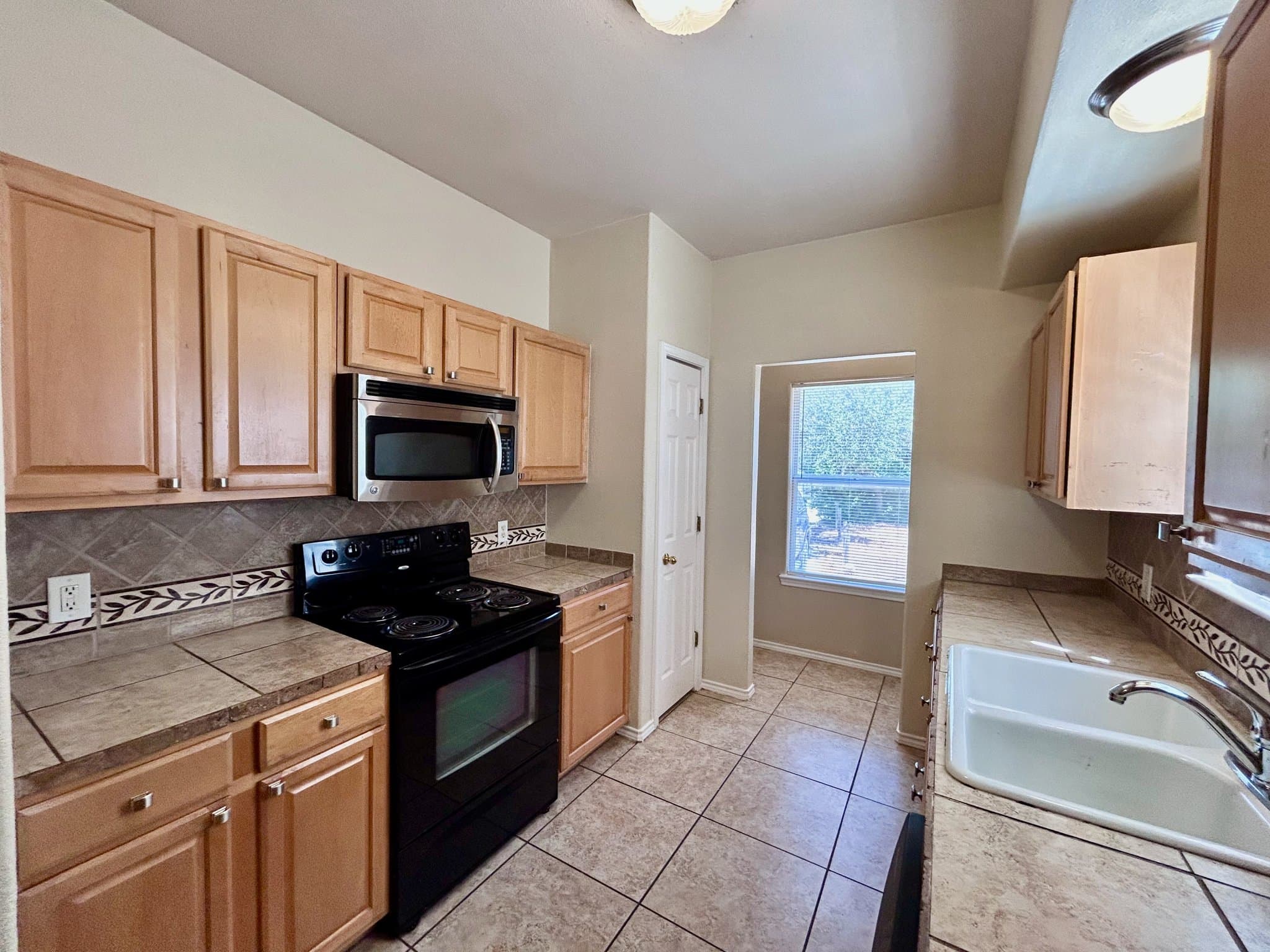Austin House: 1104 Canyon Edge