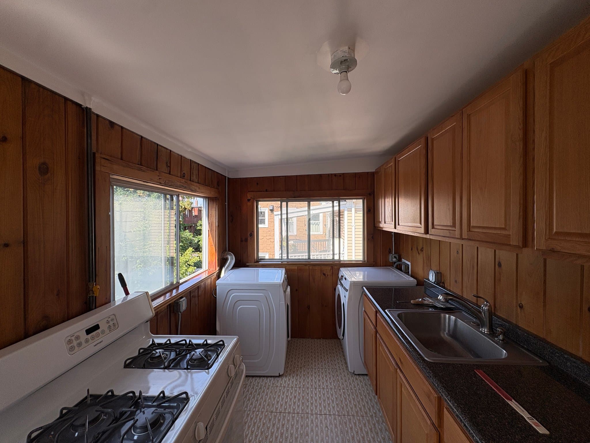 Boston Single Room: 8 Bynner street