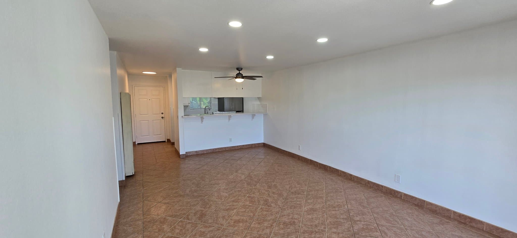 Long Beach Apartment: 580 Nebraska Ave