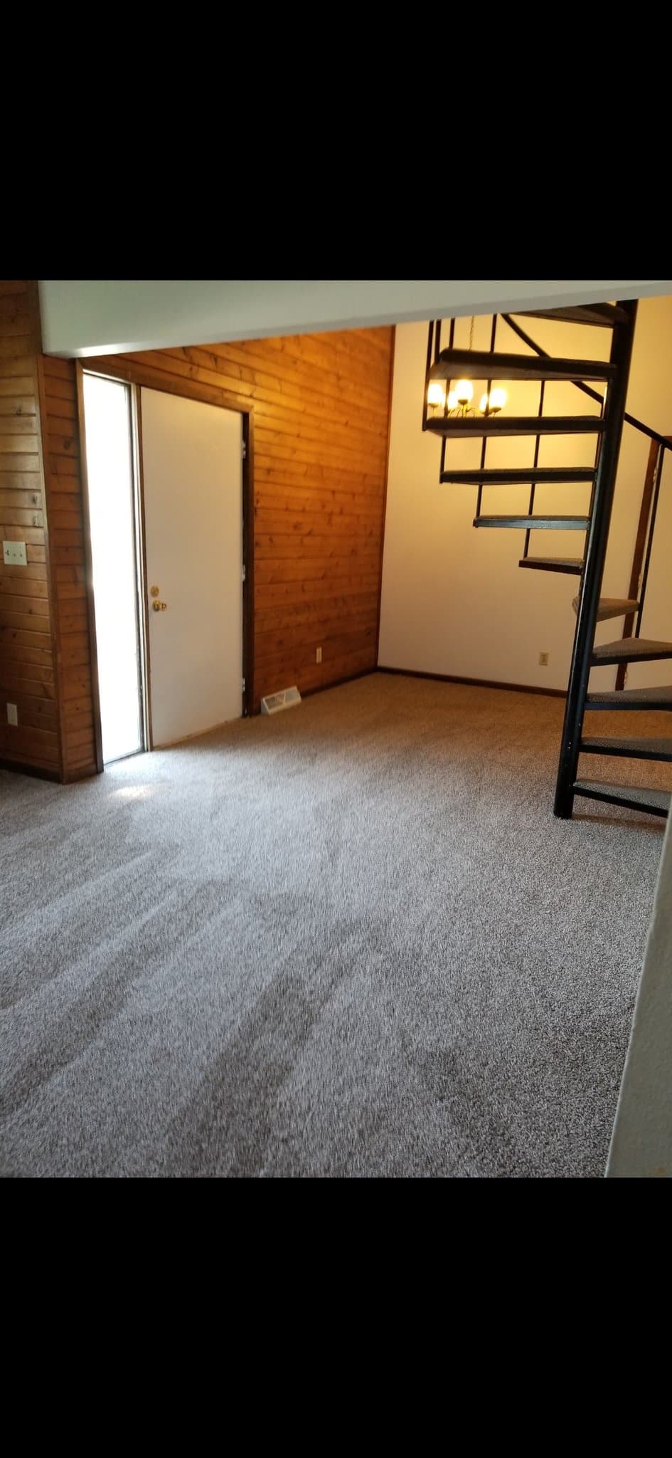 Cedar Falls Townhome: 1520 Linda Dr