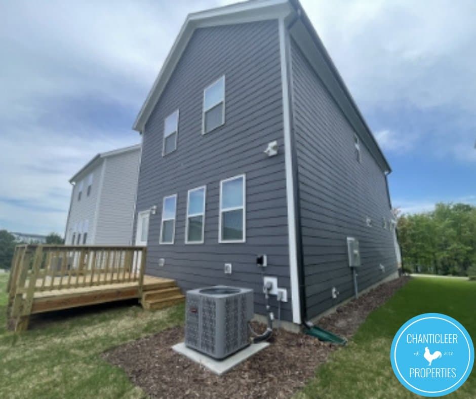 Wake Forest House: 932 Arcadia Hill Street