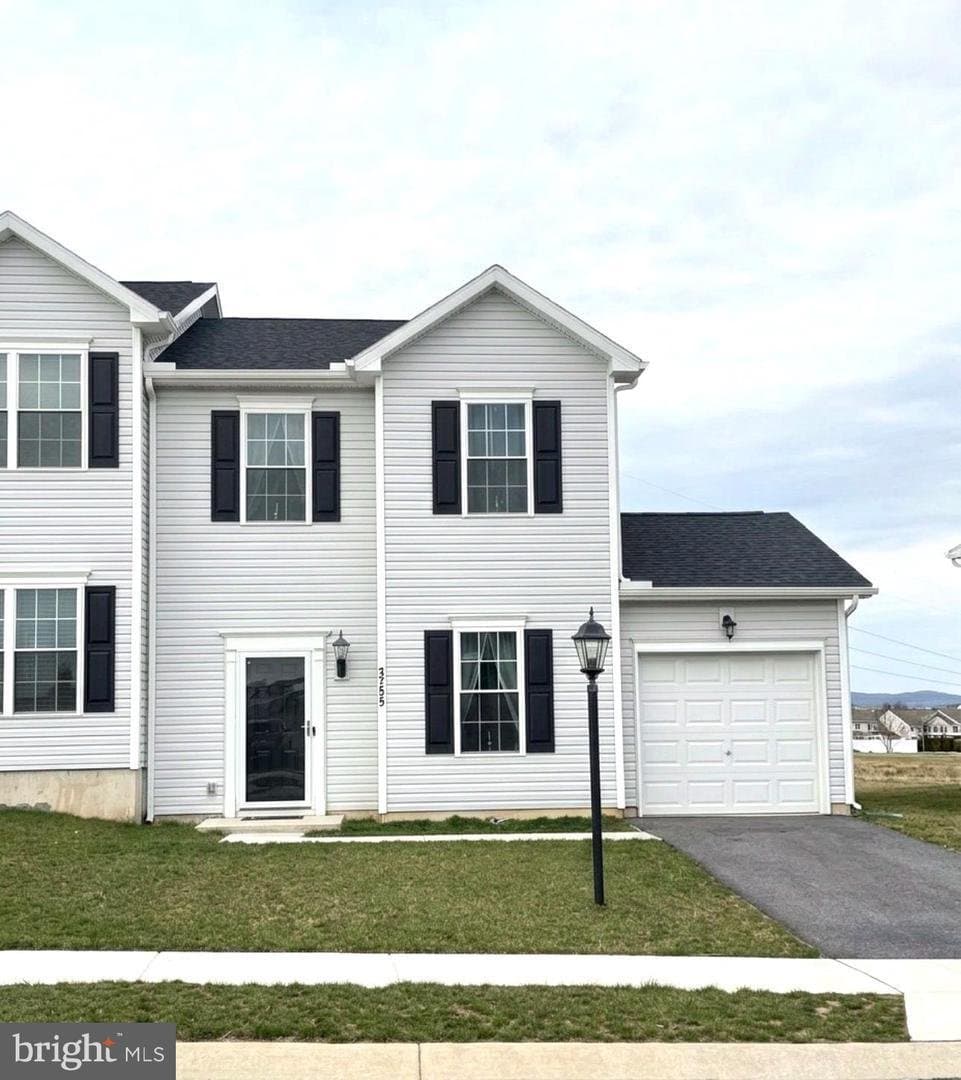 Dover Townhome: 3755 Castle Dr
