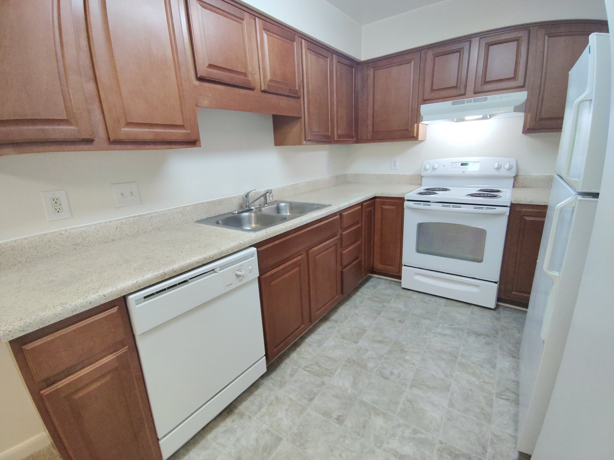 Lynchburg Apartment: 600 Reusens Road