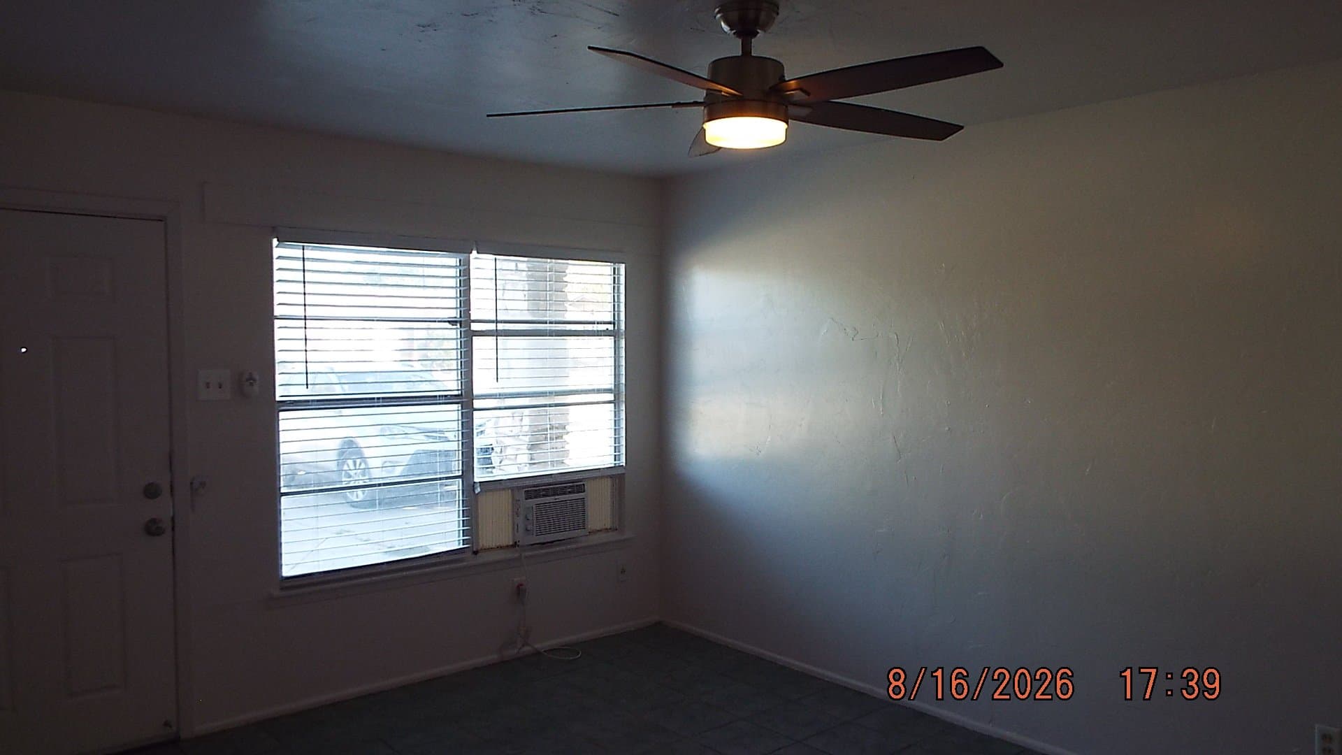 Universal City House: 807 Stonegate