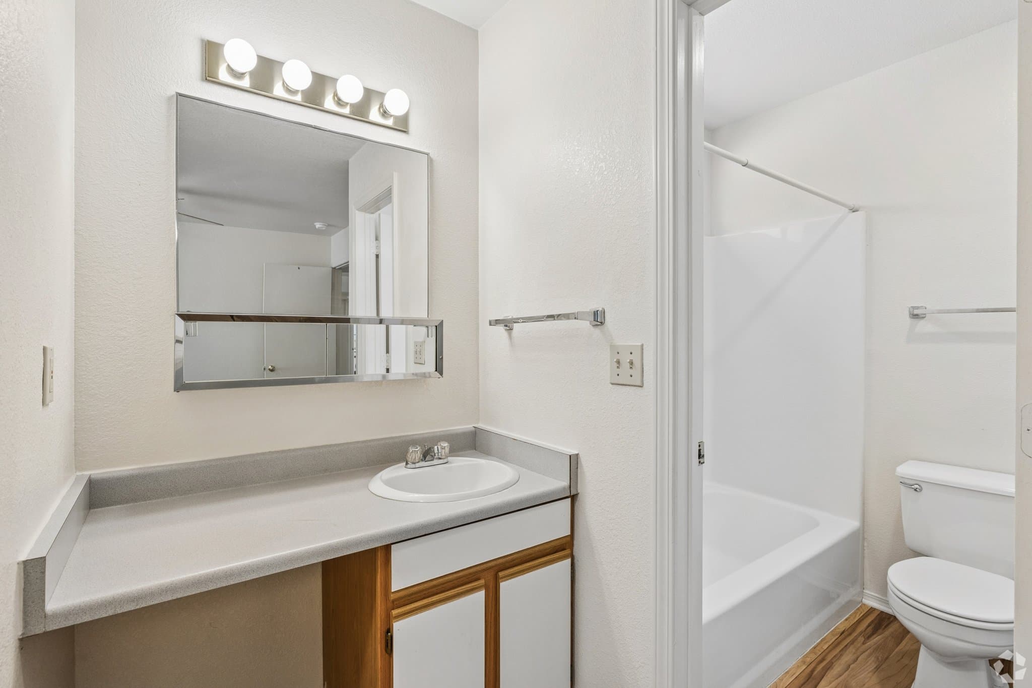 Flagstaff Single Room: 51 S Maricopa St