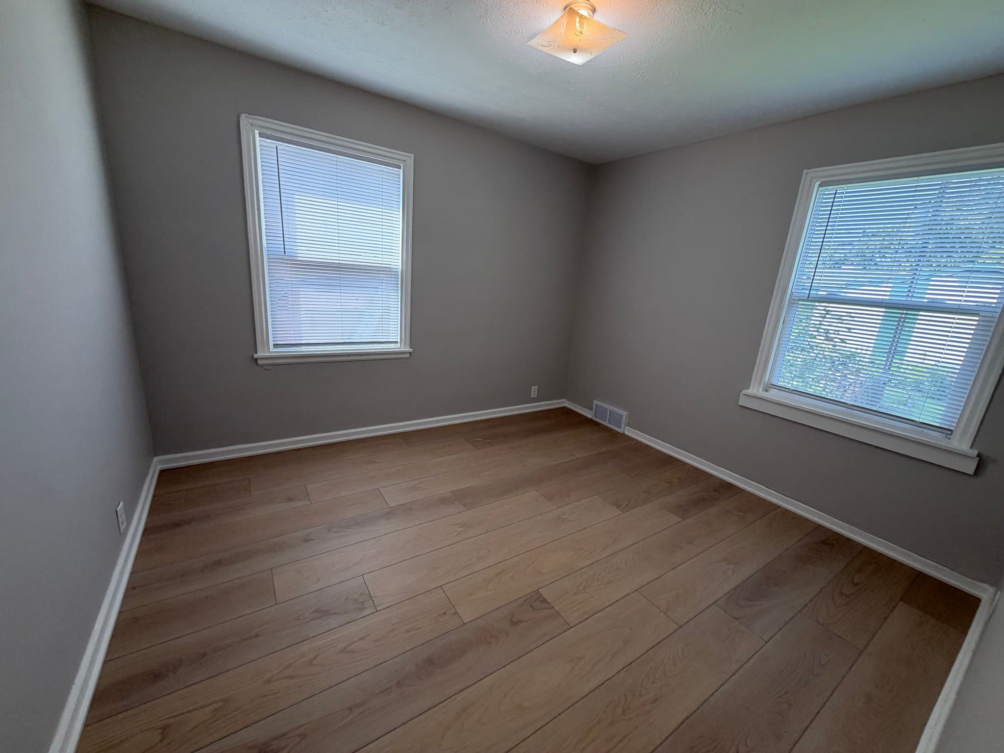 Omaha House: 3732 N 36 Ave