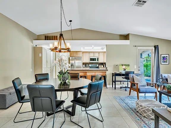 La Quinta House: 50945 Calle Paloma