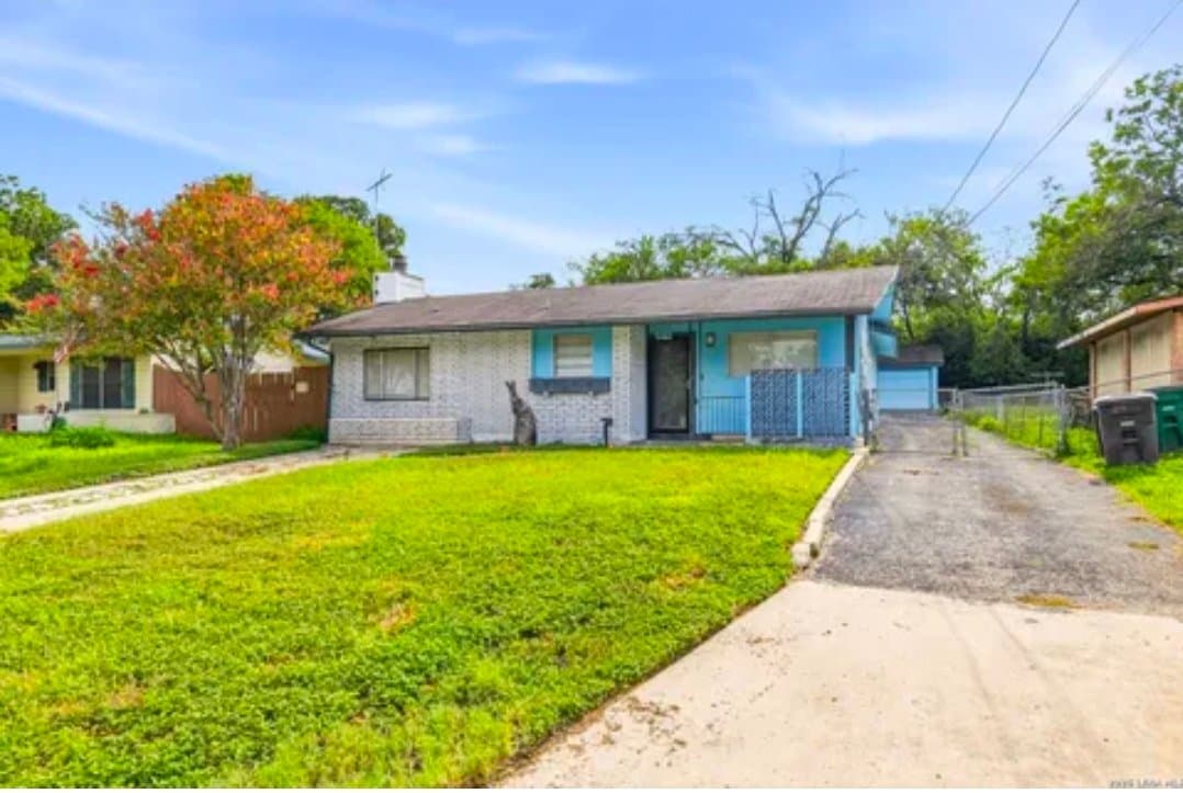 San Antonio House: 214 Early Way Drive