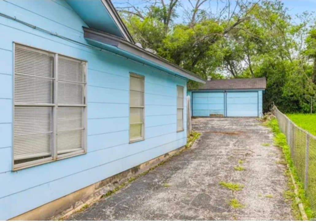 San Antonio House: 214 Early Way Drive