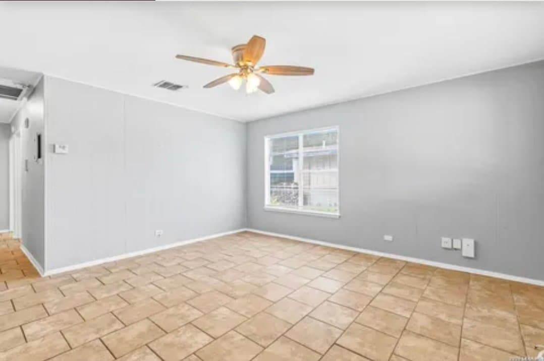 San Antonio House: 214 Early Way Drive