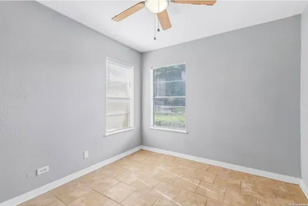 San Antonio House: 214 Early Way Drive