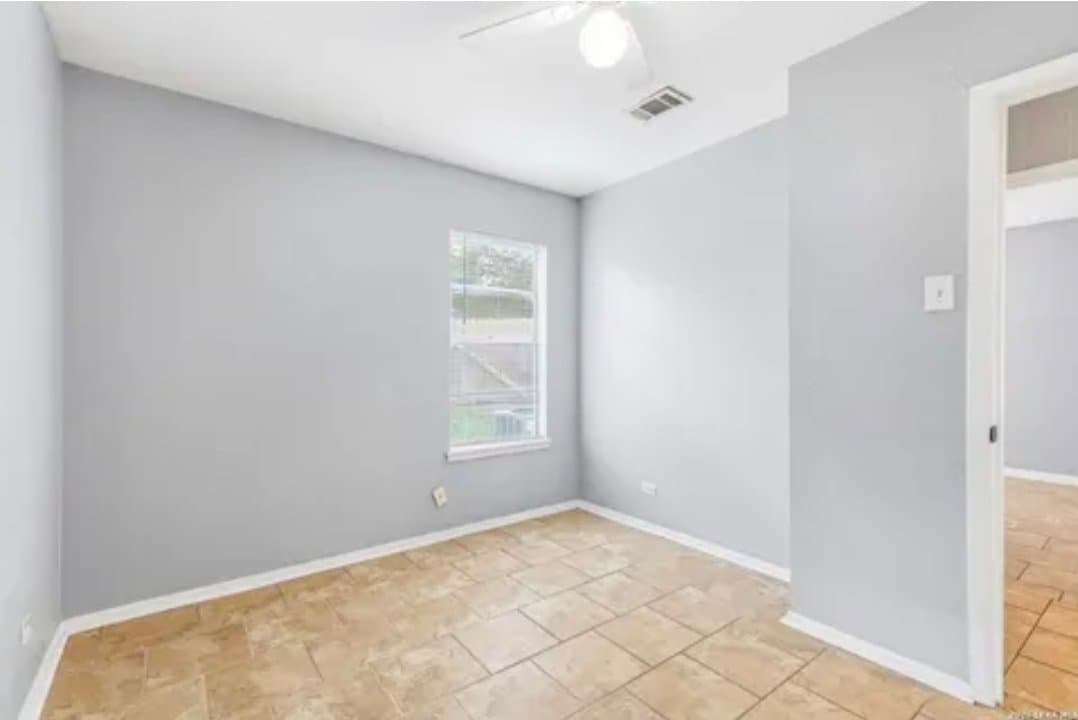 San Antonio House: 214 Early Way Drive
