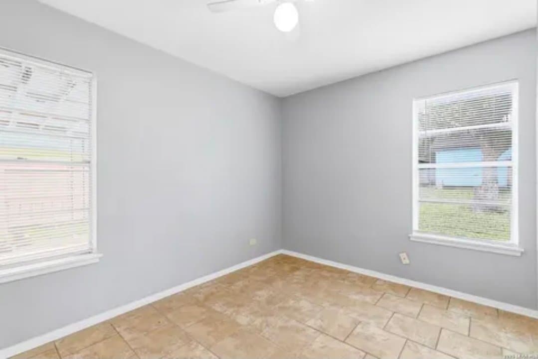 San Antonio House: 214 Early Way Drive