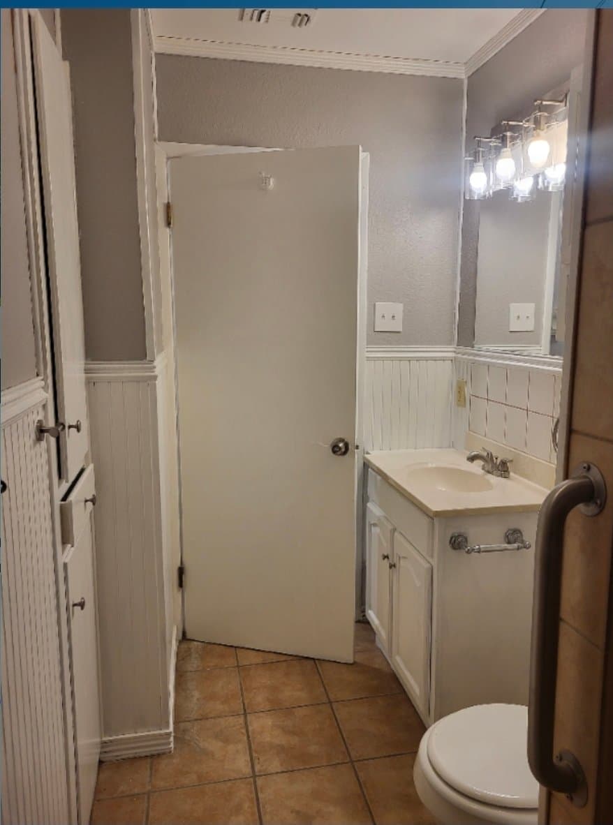 San Antonio House: 214 Early Way Drive