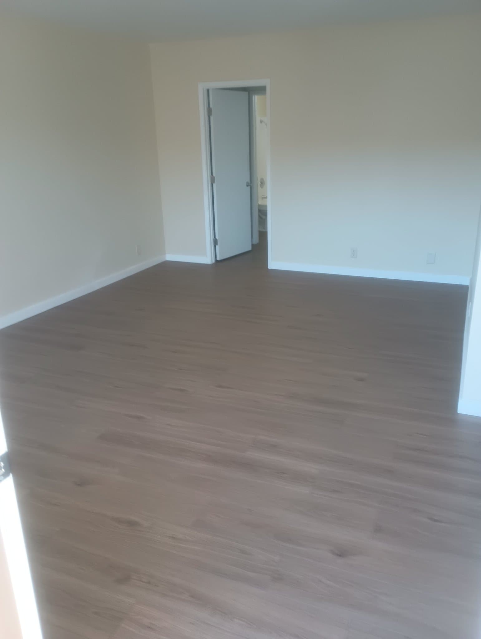 Riverside Apartment: 9435 California Ave