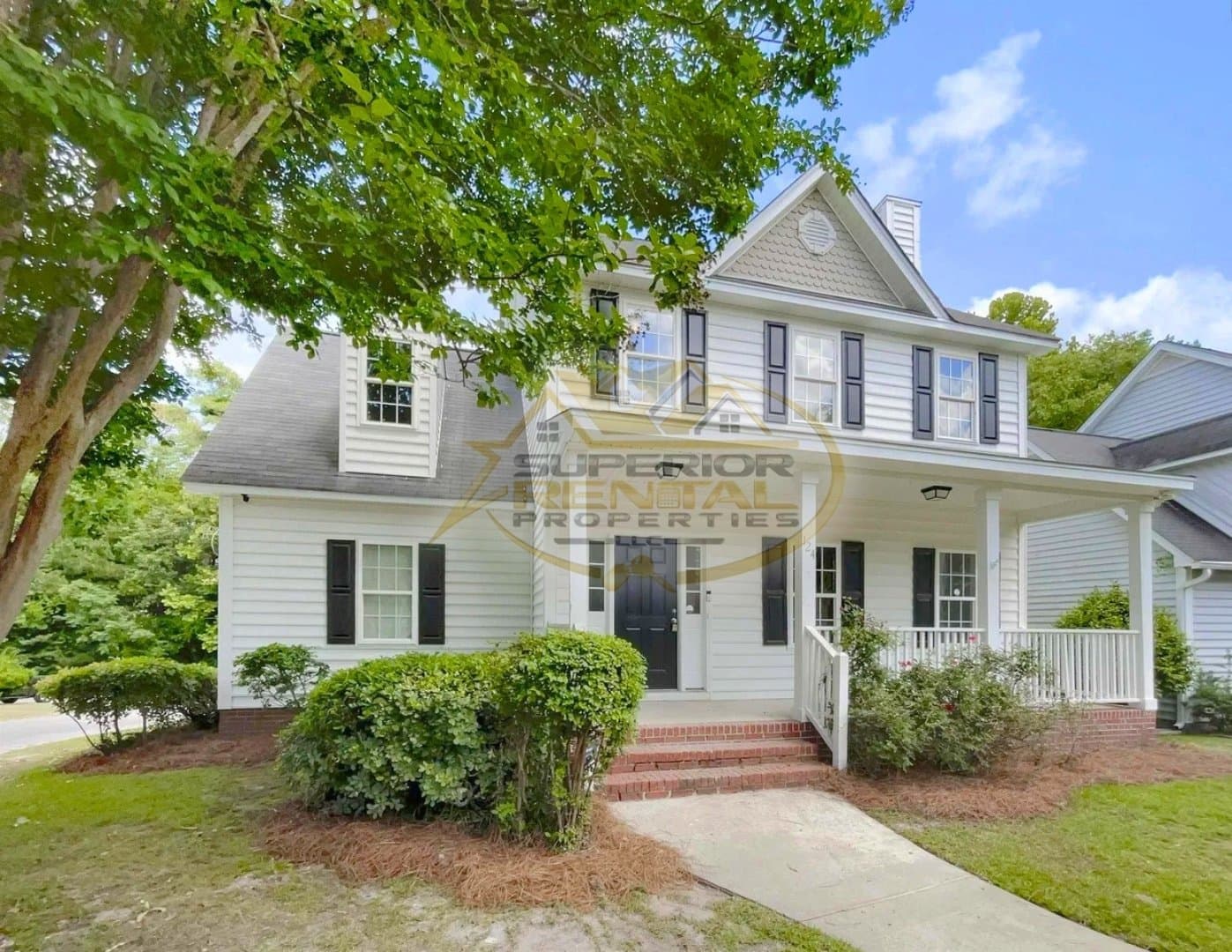 Columbia House: 124 Pickwick Drive