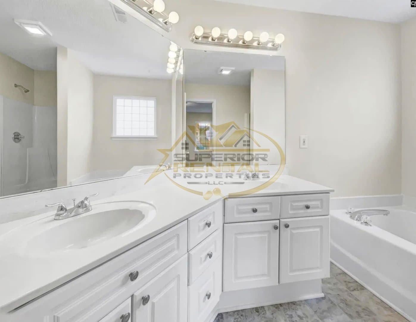 Columbia House: 124 Pickwick Drive