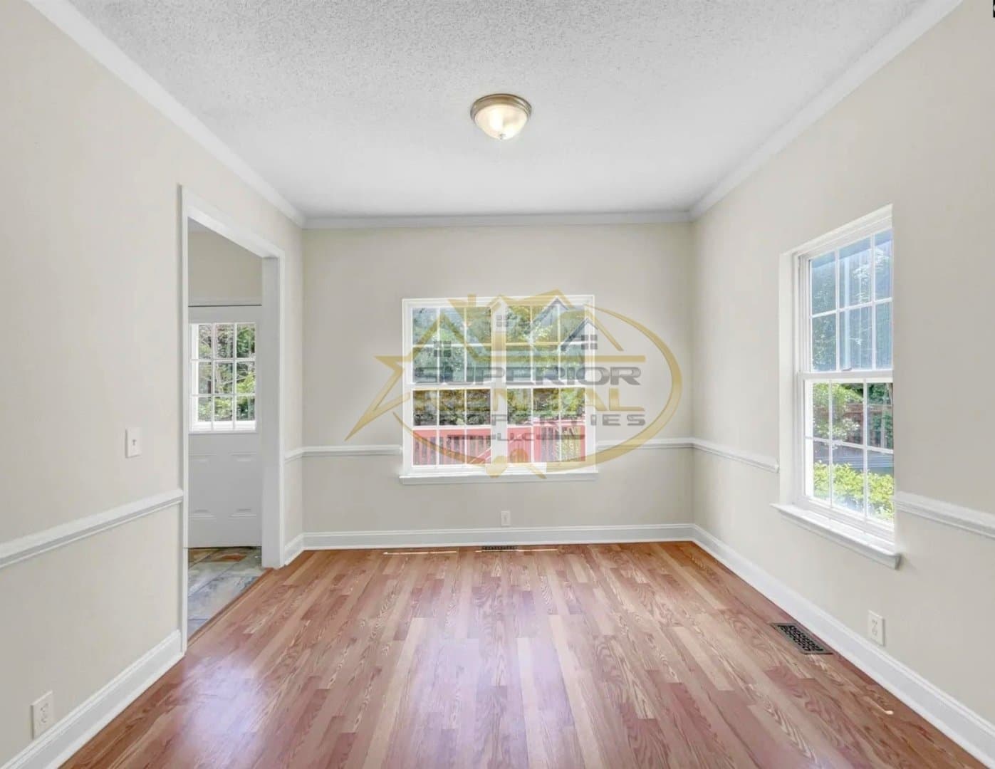 Columbia House: 124 Pickwick Drive