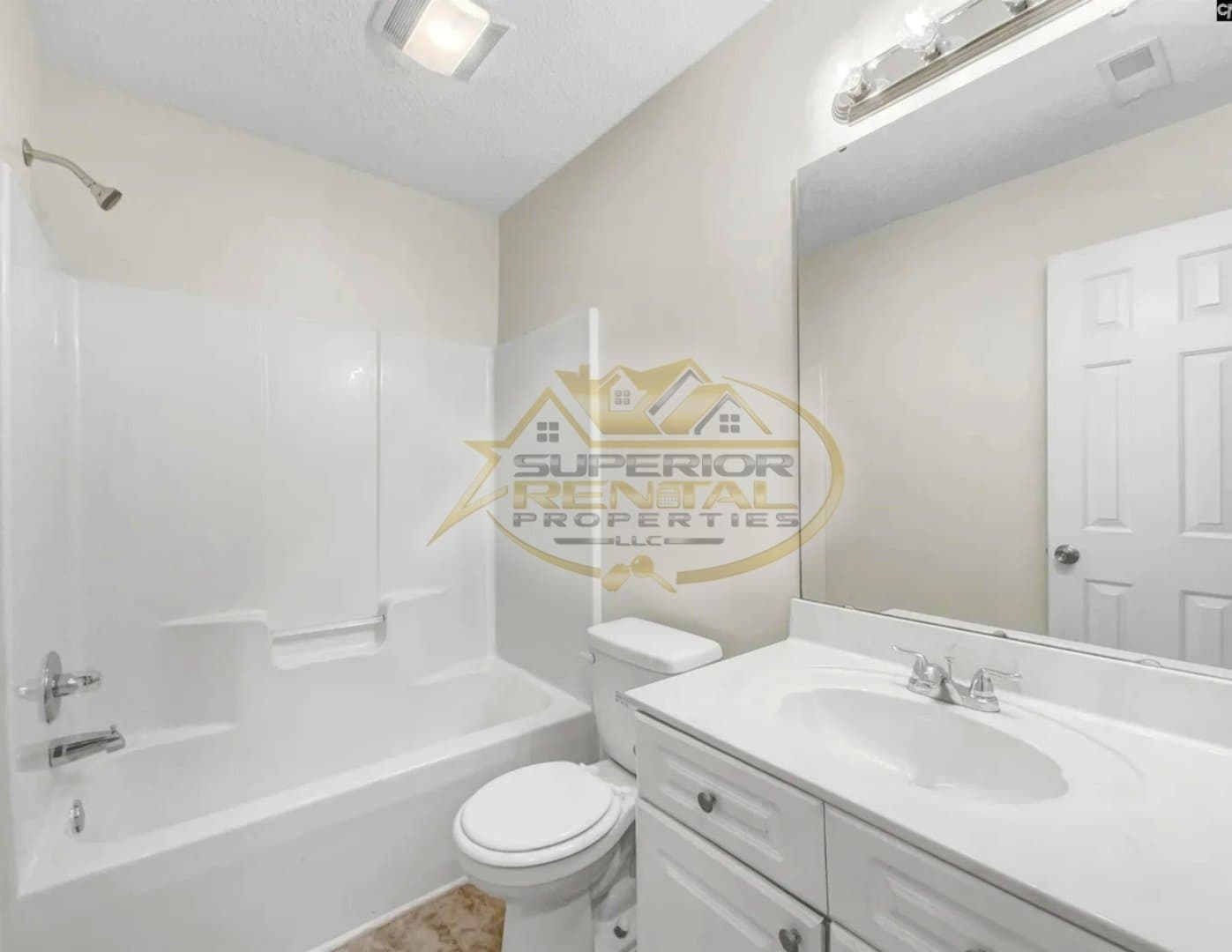 Columbia House: 124 Pickwick Drive