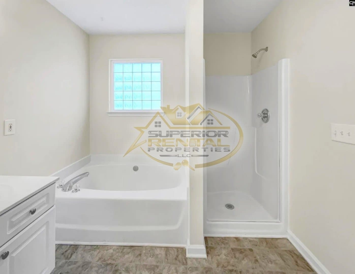 Columbia House: 124 Pickwick Drive