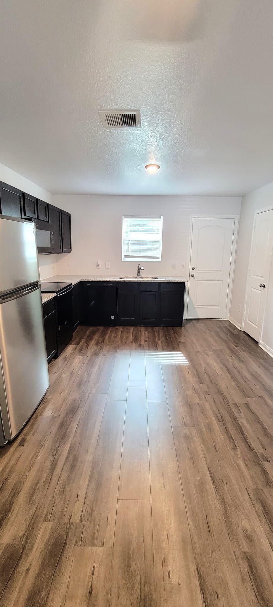Willis House: 15134 Austin Road