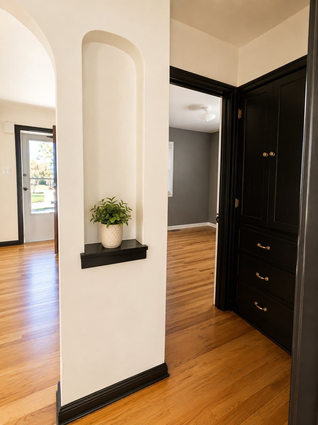 Edgewater House: 2906 Depew St