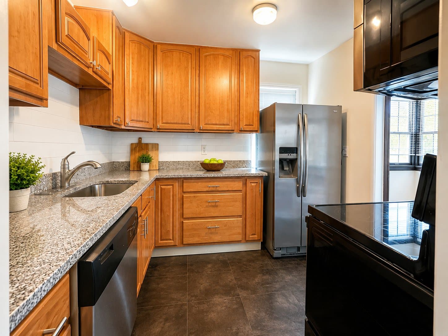 Edgewater House: 2906 Depew St