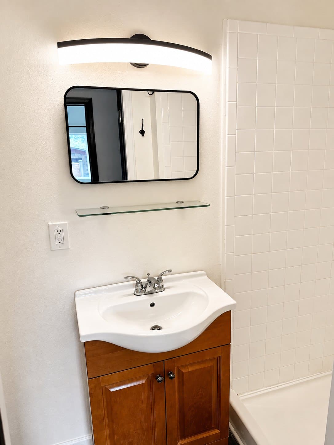 Edgewater House: 2906 Depew St